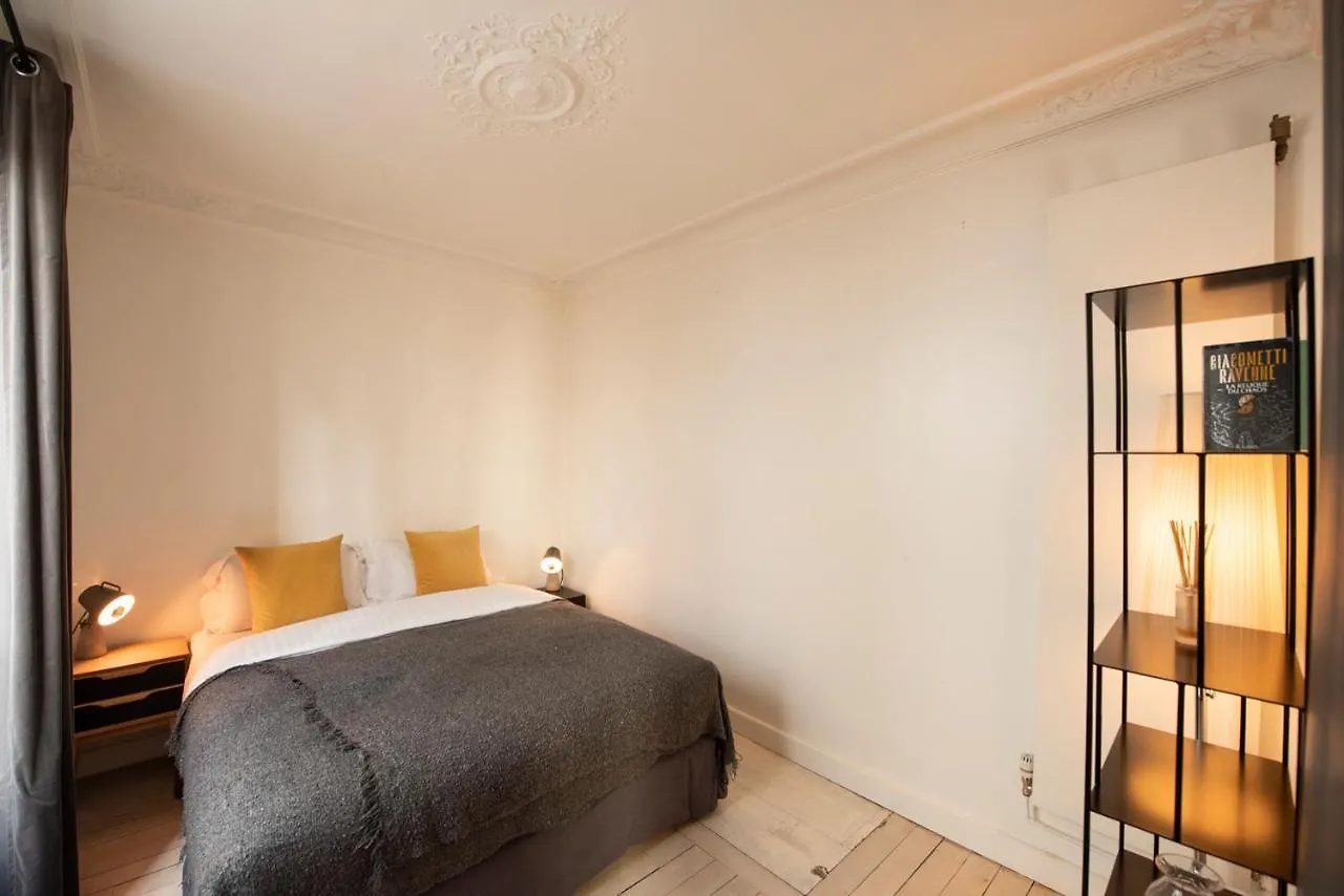 Apartment Jehan Paris